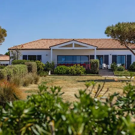 180 La Rochelle Ile De Re Villa