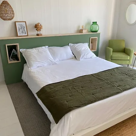 180 La Rochelle Ile De Ré L'Houmeau