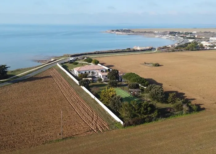 180 La Rochelle Ile De Re *