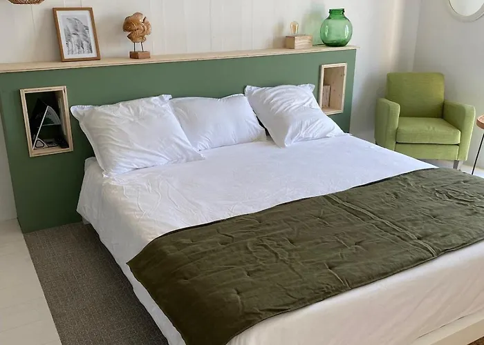 180 La Rochelle Ile De Re L'Houmeau